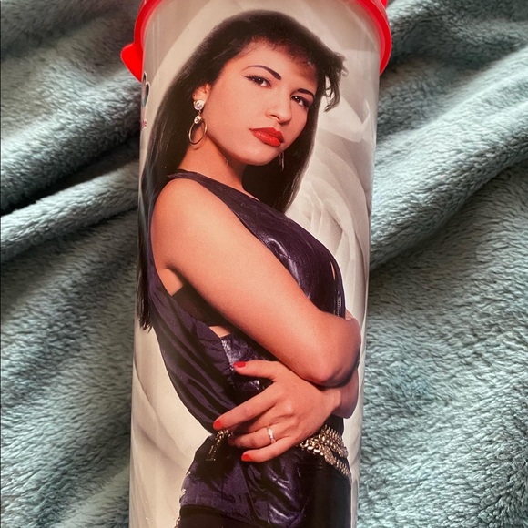 Selena Rose Cup - Picture 1 of 4